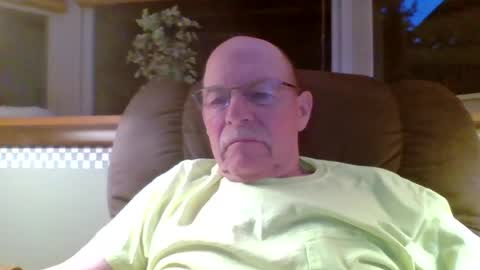 Snapshot of aguynrkfrd chatting on July 25, 2026, 10:02 am aguynrkfrd online show from July 25, 2026, 10:02 am