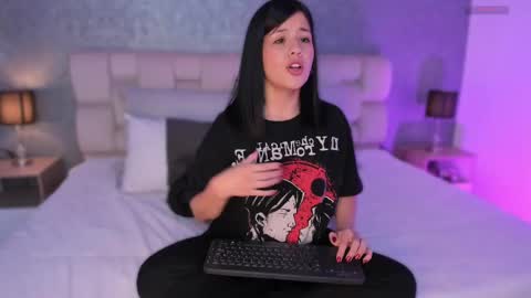 Ahmara  online show from February 22, 2025, 3:03 pm