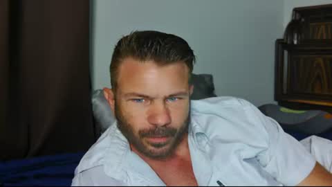 Snapshot of ahardman10 chatting on July 8, 2026, 1:43 am Blue Eyed Handsome Man online show from July 8, 2026, 1:43 am