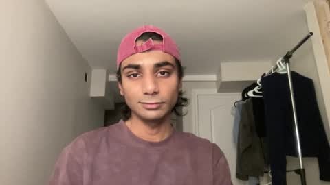 Snapshot of ahmedkhan632131 chatting on January 6, 2026, 5:11 am Dylan online show from January 6, 2026, 5:11 am