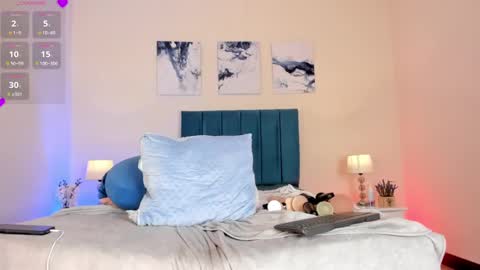 Ahvi Ebony online show from December 14, 2024, 2:53 pm