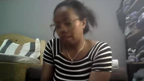 Aicha boobs online show from October 10, 2025, 4:17 pm