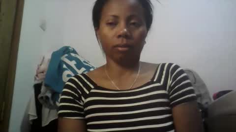 Aicha boobs online show from October 17, 2025, 1:09 am