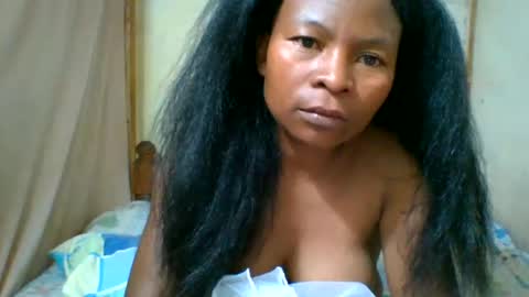 AichaDominix online show from August 3, 2026, 9:04 am