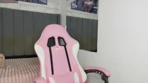 Aida online show from October 25, 2025, 11:21 pm