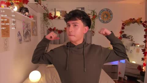 A H  online show from October 13, 2025, 10:10 pm