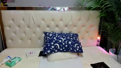 AIDAN online show from October 30, 2025, 10:43 pm