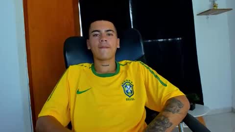 Snapshot of aiden_hot69 chatting on February 19, 2026, 5:42 pm Aidenhot online show from February 19, 2026, 5:42 pm