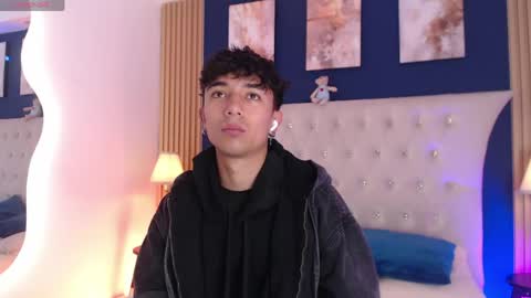 Aiden online show from April 21, 2026, 1:06 pm