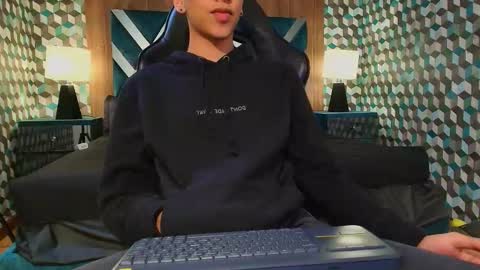 aiden_royce online show from September 14, 2025, 9:36 pm