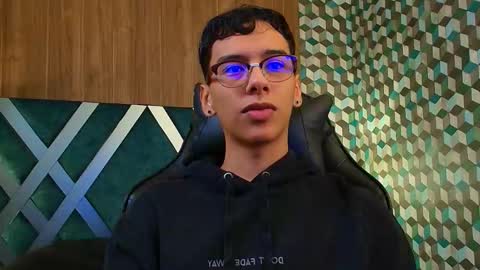 aiden_royce online show from September 26, 2025, 2:48 am