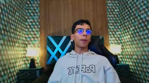 aiden_royce online show from October 6, 2025, 4:32 am