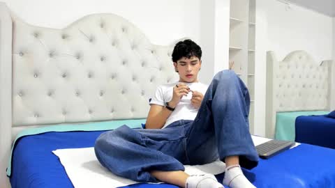 Aiden  online show from February 27, 2025, 2:21 pm