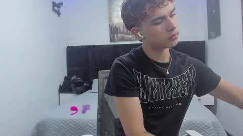 Aiden  online show from October 22, 2025, 1:00 pm