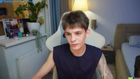 Snapshot of aiko_miracle chatting on December 6, 2024, 3:52 am birthday here online show from December 6, 2024, 3:52 am