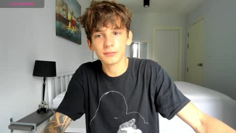 Snapshot of aiko_miracle chatting on November 3, 2025, 3:19 am birthday here online show from November 3, 2025, 3:19 am