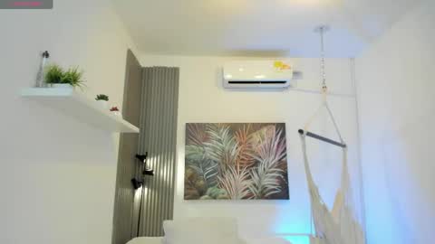 Alisson online show from April 18, 2026, 5:39 pm