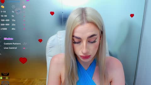 Allie  online show from December 15, 2024, 1:43 pm