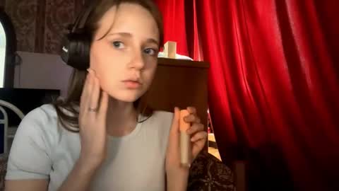 Snapshot of aileenamara chatting on October 18, 2025, 9:10 am Kira online show from October 18, 2025, 9:10 am