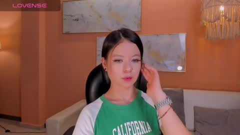  AILEEN VEGA  online show from March 8, 2025, 8:25 pm