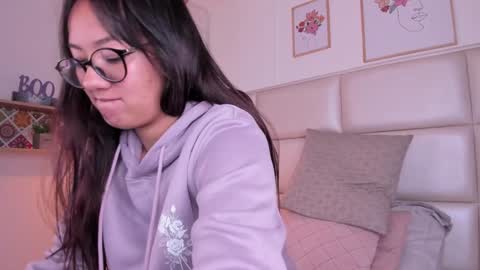 Aily Yozuko online show from December 6, 2024, 10:05 am