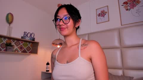 Aily Yozuko online show from January 28, 2025, 10:34 am