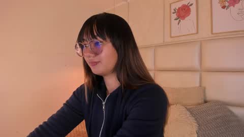 Snapshot of aily_yozuko chatting on April 23, 2026, 2:35 am Aily Yozuko online show from April 23, 2026, 2:35 am