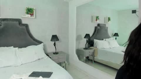 Ailyn online show from March 12, 2025, 3:29 pm