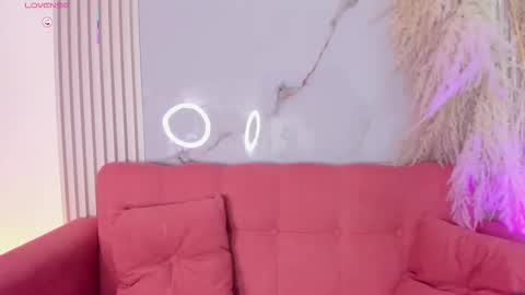 Ailyn online show from September 11, 2025, 5:51 am