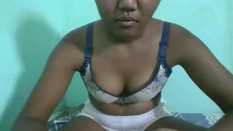 aimeamour online show from February 11, 2025, 5:29 pm