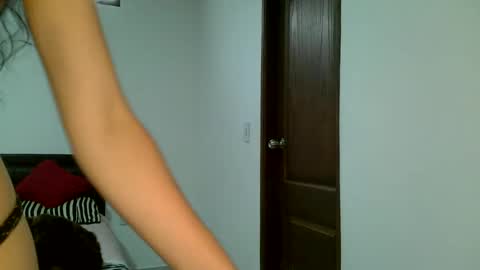 J  online show from September 17, 2025, 3:46 pm