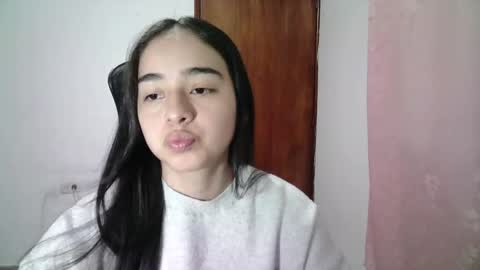 Snapshot of aineangeel chatting on October 9, 2025, 12:19 am AINE online show from October 9, 2025, 12:19 am