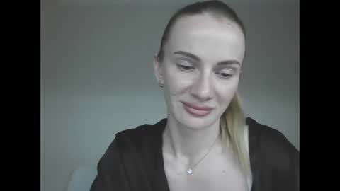 Snapshot of ainyrvixxen chatting on May 20, 2026, 8:59 pm AinyrVixxen online show from May 20, 2026, 8:59 pm