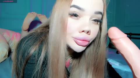 Snapshot of aira_vi chatting on January 2, 2025, 5:57 am Aira online show from January 2, 2025, 5:57 am