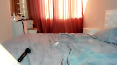 Snapshot of aira_vi chatting on February 7, 2025, 5:52 am Aira online show from February 7, 2025, 5:52 am