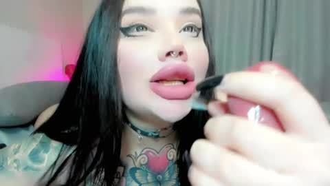 Aira online show from April 18, 2026, 7:18 pm