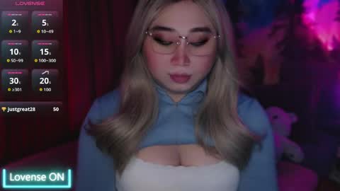 Snapshot of airisredfield_ chatting on May 15, 2026, 7:48 am Goddess Airis online show from May 15, 2026, 7:48 am