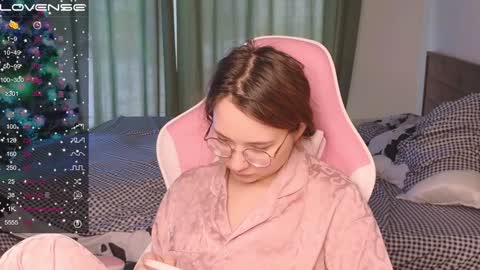 airyhill online show from December 25, 2024, 9:02 am