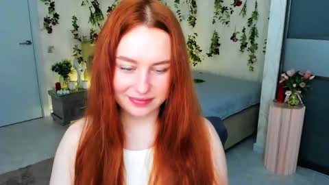 Snapshot of airysilhouette chatting on May 2, 2026, 7:30 pm Louise online show from May 2, 2026, 7:30 pm