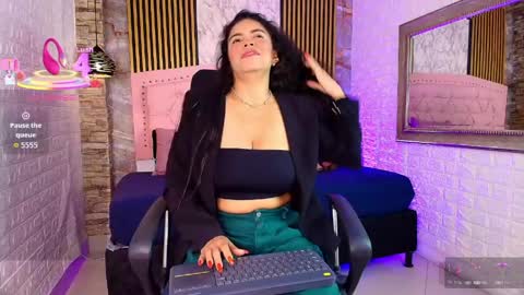 Snapshot of aisha__cambell chatting on May 25, 2026, 10:54 am aisha__cambell online show from May 25, 2026, 10:54 am