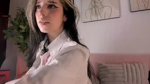 Aisha online show from July 6, 2026, 3:03 pm