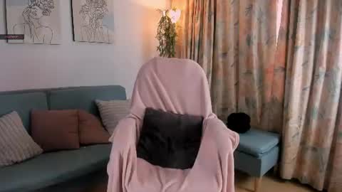 Aisha online show from July 10, 2026, 2:08 pm