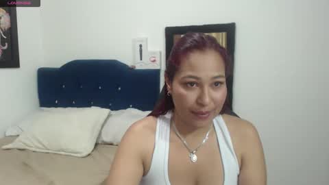 Snapshot of aisha_french chatting on June 3, 2026, 3:28 pm aisha_french online show from June 3, 2026, 3:28 pm