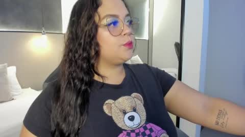 Snapshot of aisha_hart_ chatting on April 1, 2026, 2:23 am A I S H A online show from April 1, 2026, 2:23 am