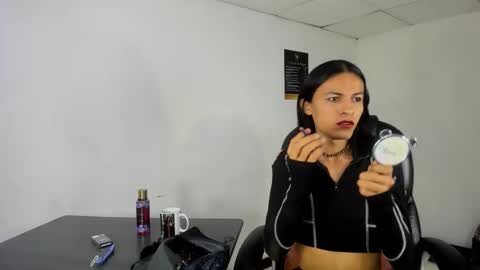 Aisha online show from November 30, 2025, 2:48 am