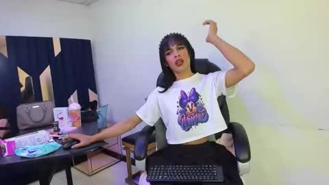 Aisha online show from April 11, 2026, 9:24 am