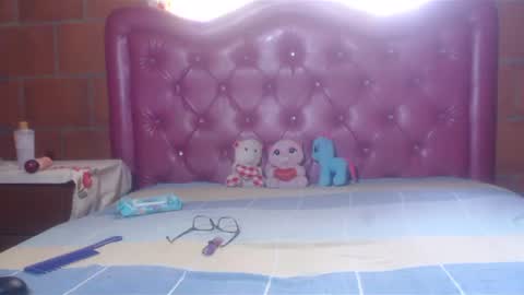 aisha koswell3 online show from February 16, 2025, 2:10 pm