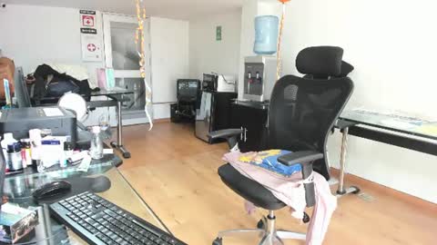 Snapshot of aisha_latina chatting on June 10, 2026, 2:05 pm Katie online show from June 10, 2026, 2:05 pm