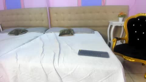 Snapshot of aisha_noir chatting on September 19, 2025, 12:06 pm Aisha Noir online show from September 19, 2025, 12:06 pm