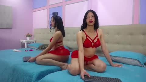 Snapshot of aisha_noir chatting on October 7, 2025, 12:13 pm Aisha Noir online show from October 7, 2025, 12:13 pm